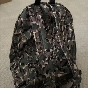 Marc Jacobs Green and Black Camouflage Backpack Amazon.com | Marc Jacobs Preppy Nylon Backpack (Camo Multi  main image 3